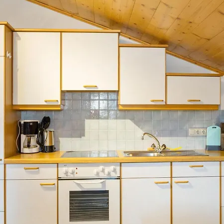 Simplistic Apartment In Mittersill Austria Near Ski Area Apartamento *