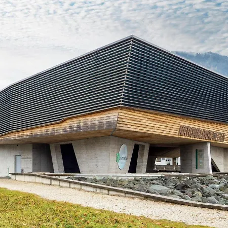 Simplistic Apartment In Mittersill Austria Near Ski Area Daire *
